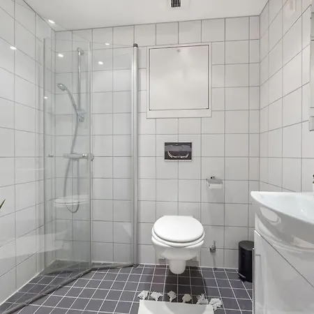 Luxury 3-bedroom Flat With Seaview In