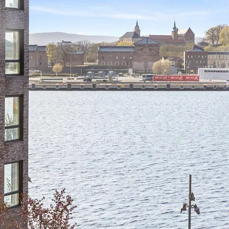 Luxury 3-bedroom Flat With Seaview In