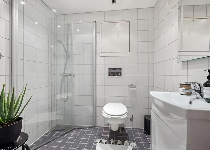 Luxury 3-bedroom Flat With Seaview In