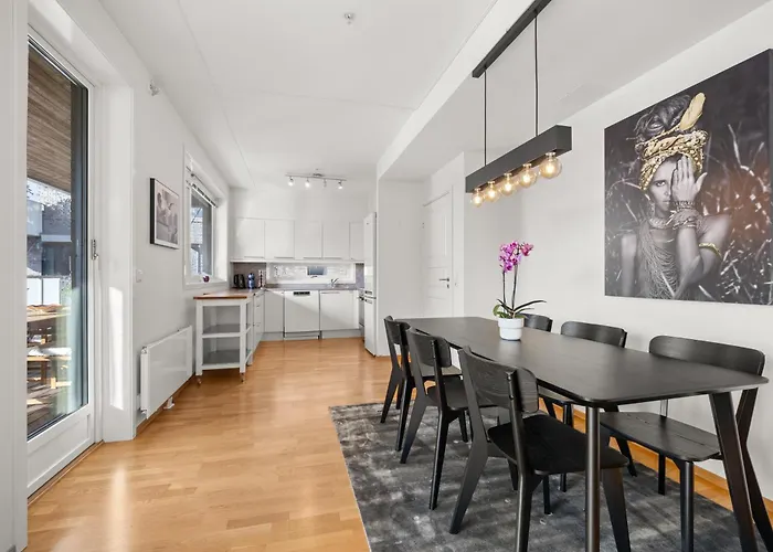 Luxury 3-bedroom Flat With Seaview In * Oslo