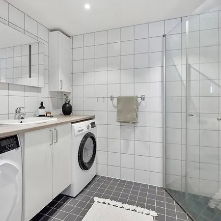 Luxury 3-bedroom Flat With Seaview In