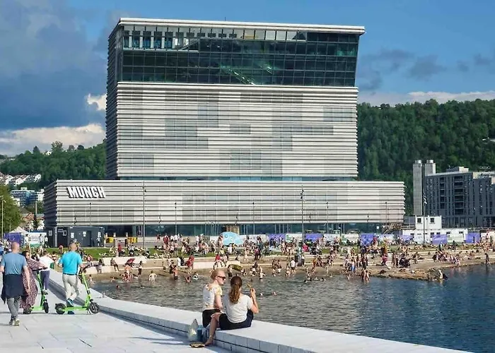 Luxury 3-bedroom Flat With Seaview In