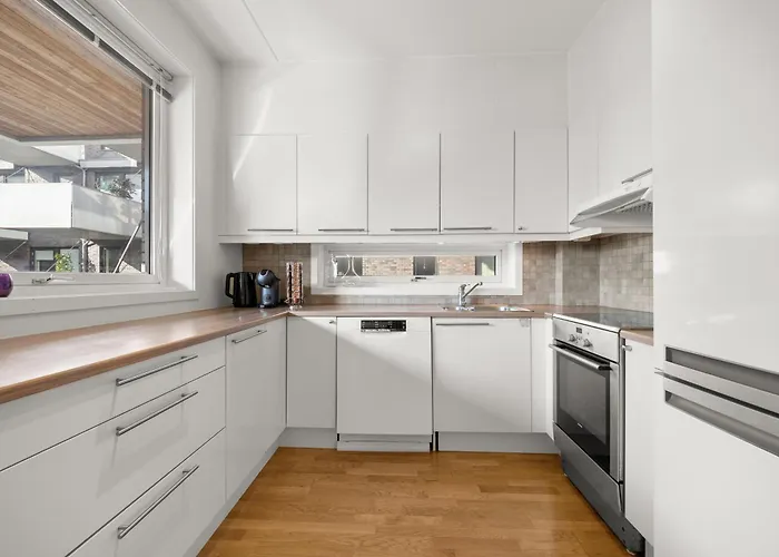 Luxury 3-bedroom Flat With Seaview In Oslo